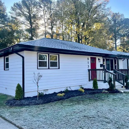 Mirabelle 3Bd/1Ba 5 Min From Downtown/Duke/Rtp Bed & Breakfast